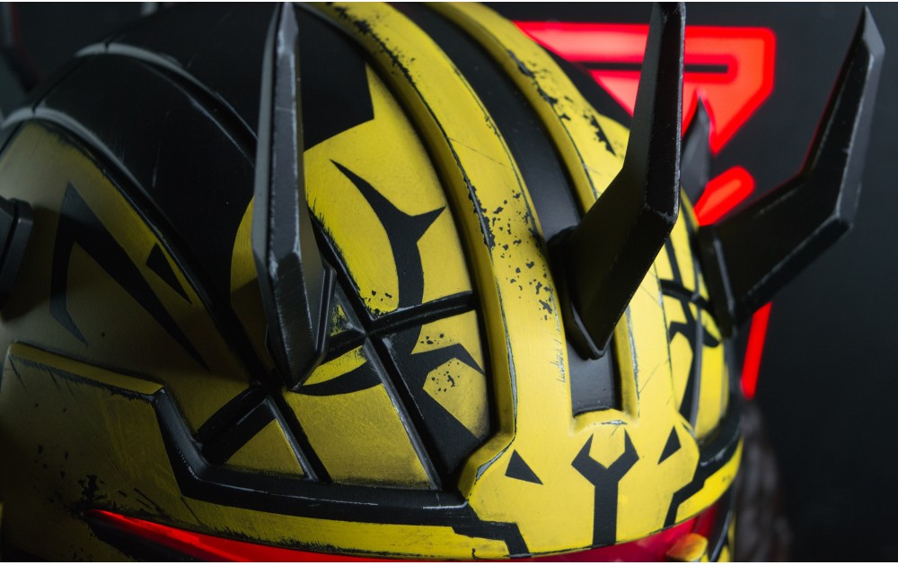 Custom Savage Mandalorian Helmet with Horn