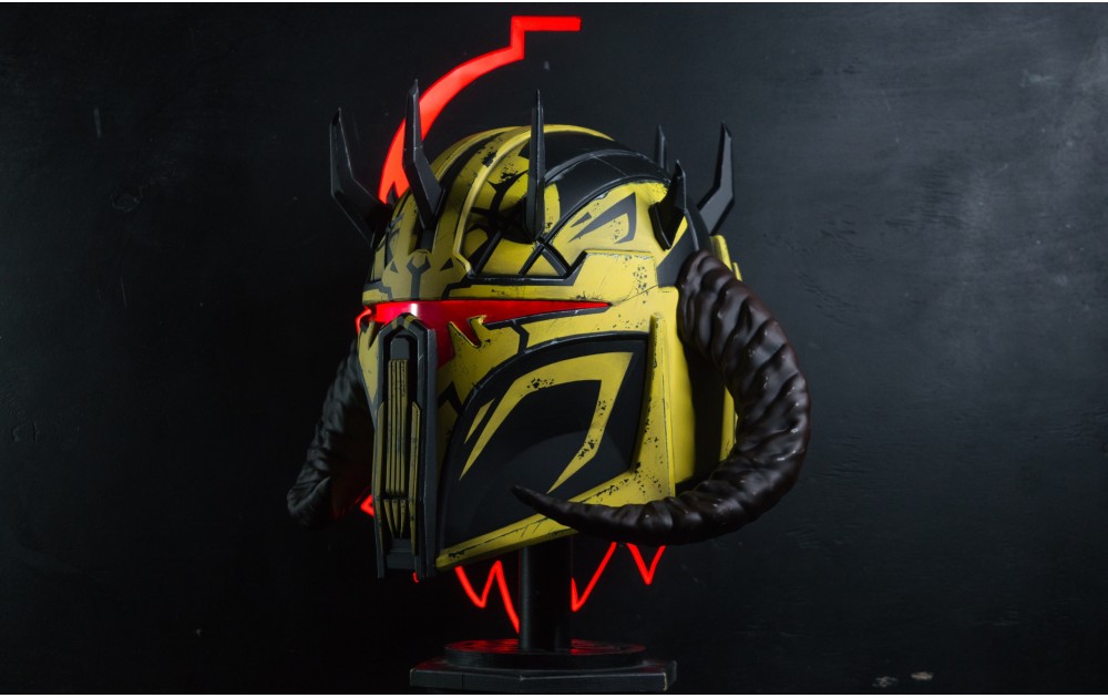 Custom Savage Mandalorian Helmet with Horn