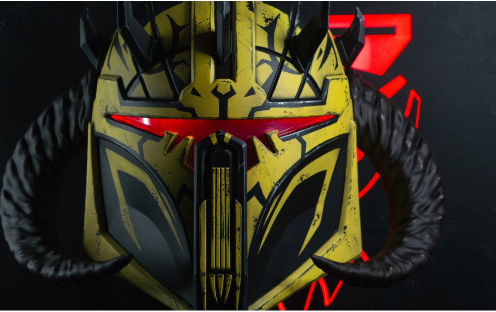 Custom Savage Mandalorian Helmet with Horn